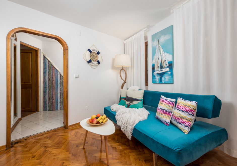 Sorgenfrei two-bedroom apartment in Rovinj Old Town