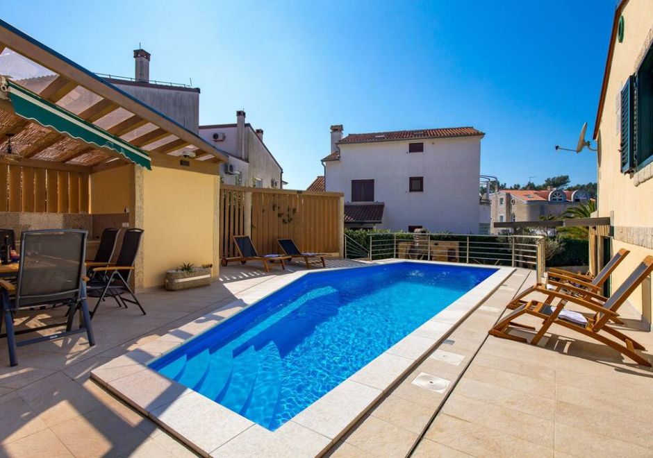 Villa Ivona with heated pool in Rovinj