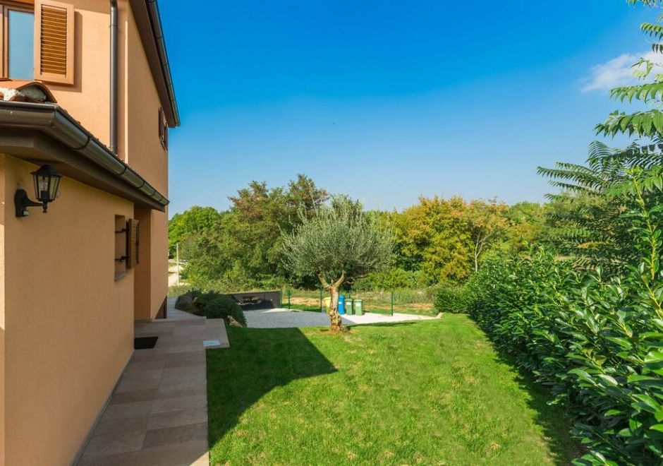 Charming villa Marina with pool near Poreč