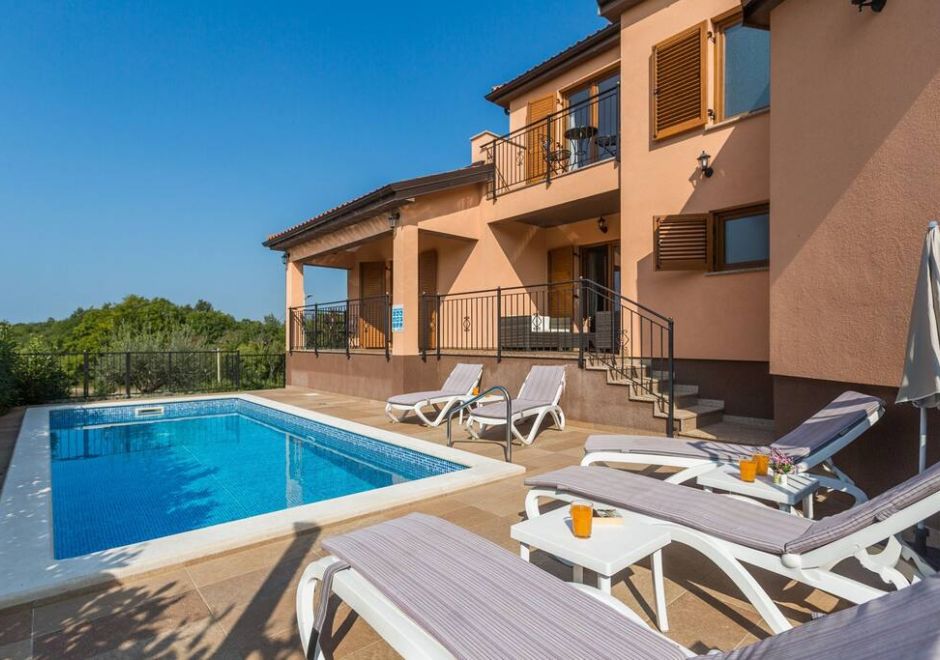 Charming villa Marina with pool near Poreč