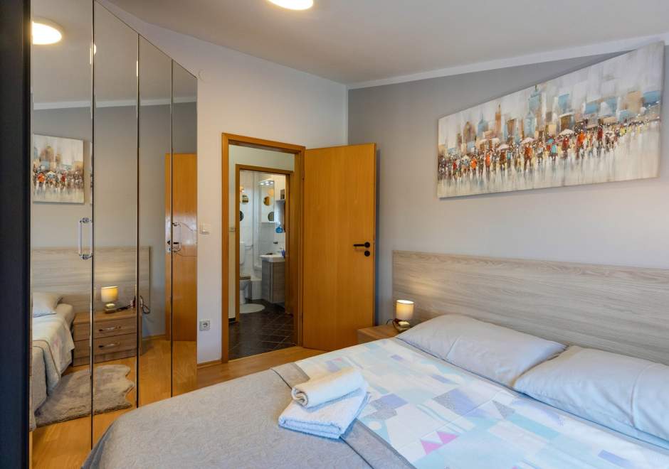 Appartamenti Kristina / Comfort appartamento con due camere da letto con terrazza e parcheggio