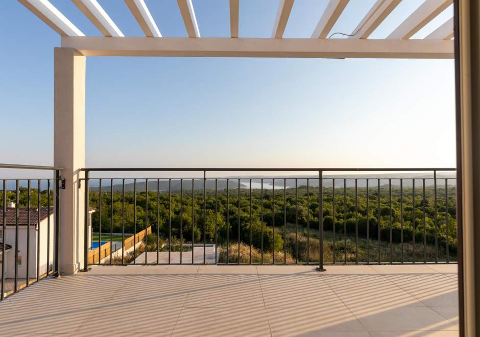 Villen Diminici / 5-Schlafzimmer-Villa mit Pool und Panoramablick auf das Meer 2F