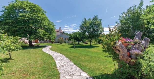 Rustic Villa Benina Rossa 1 with huge garden