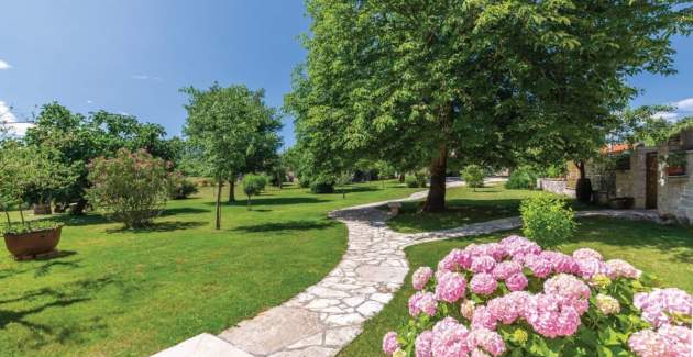 Rustic Villa Benina Rossa 1 with huge garden