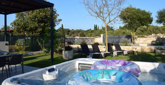 Holiday home in Rovinj with jacuzzi