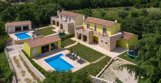 Villa Violetta con piscina e giardino