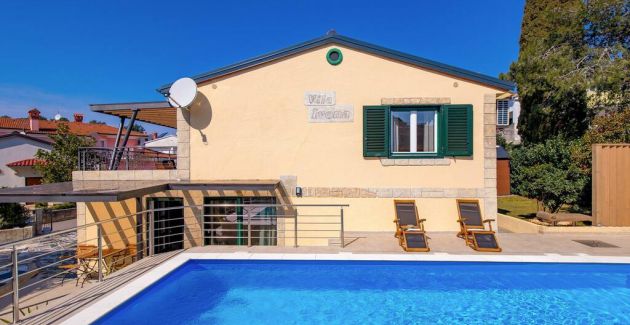 Villa Ivona with heated pool in Rovinj