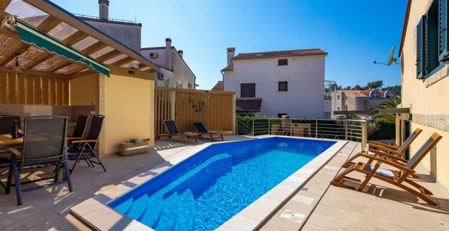 Villa Ivona with heated pool in Rovinj