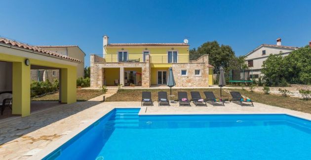 Countryside Villa - Violetta with pool and garden