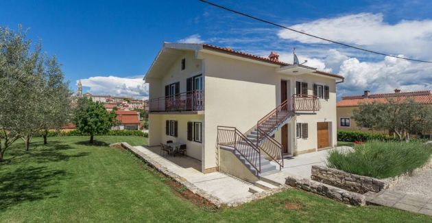 Holiday Home with pool in Višnjan