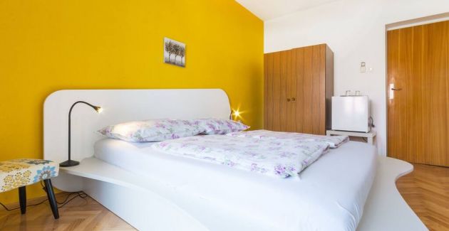 Guest House Marica - Double room, external bath.