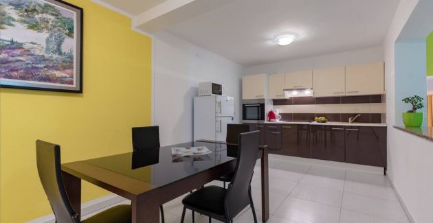 Apartment with pool in Medulin A3