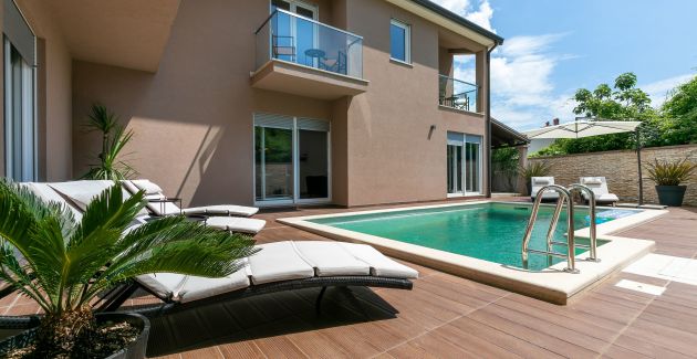 Villa Luna with heated pool and BBQ near Rovinj