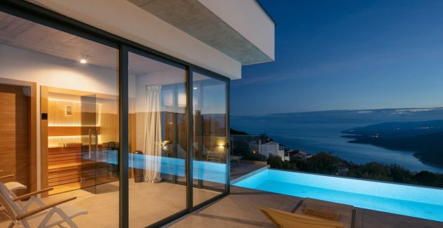 Luxury Coastal Retreat - Villa Saturea