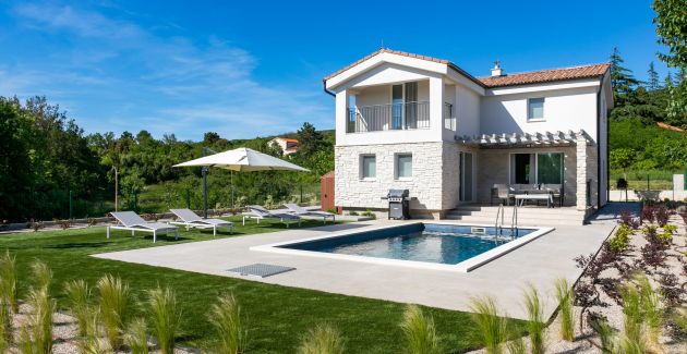 Diminici Villas / 4 bedroom villa with pool 12A