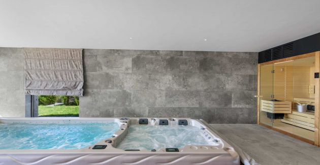 Villa Miracle with pool, hydromassage & sauna