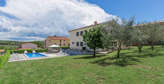 Ferienhaus mit Pool in Višnjan