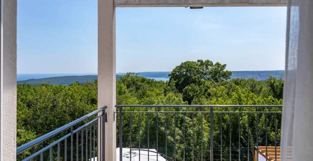 Diminici Villas / 4 bedroom villa with sea view 13B