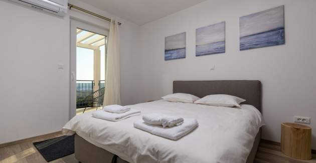 Ville Diminici / Villa con 5 camere da letto con piscina e vista mare panoramica 3F