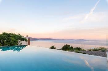 Villa Aristea with sea view, jacuzzi and infinity pool