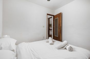 Holiday House Cave Romana