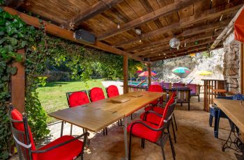 Holiday House Cave Romana