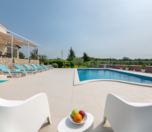 Villa Tanga in der Nähe von Rovinj mit privatem Pool und Garten für 8 Personen
