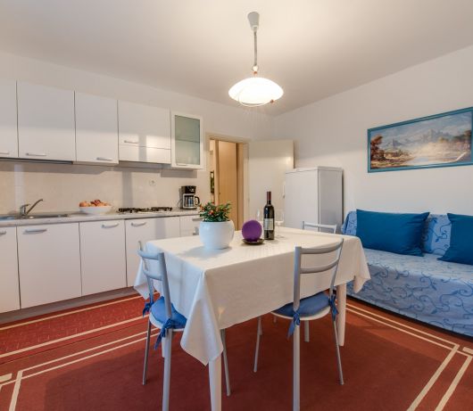 Apartments Fiorela / Apartment mit zwei Schlafzimmern, Balkon, Parkplatz und Meerblick