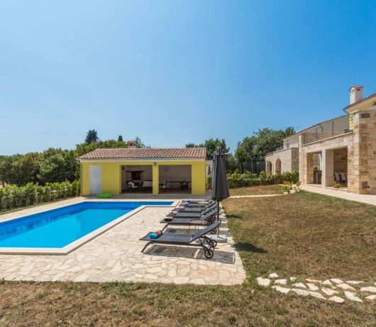 Countryside Villa - Violetta with pool and garden