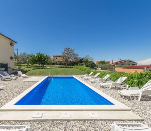 Holiday Home with pool in Višnjan