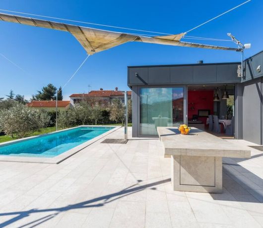 Villa with pool and private garden in Rovinj