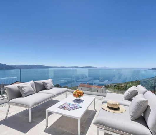 Villa Ultima with sea view, private pool&jacuzzi