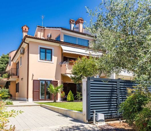 Olea Magica / 2B Apt Buza with garden