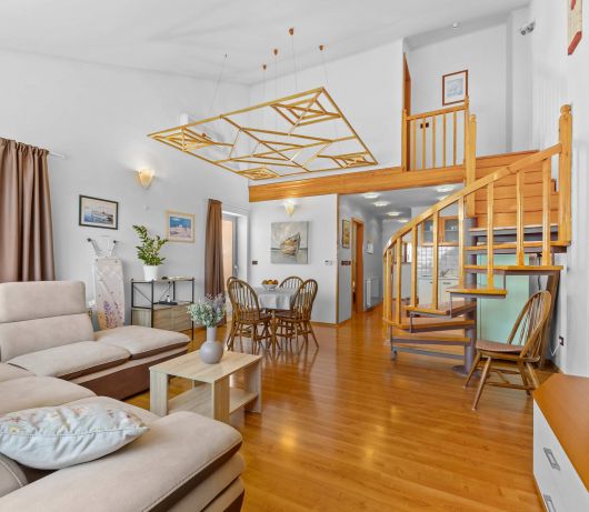 Olea Magica / 2B Apt Bianchera with terrace