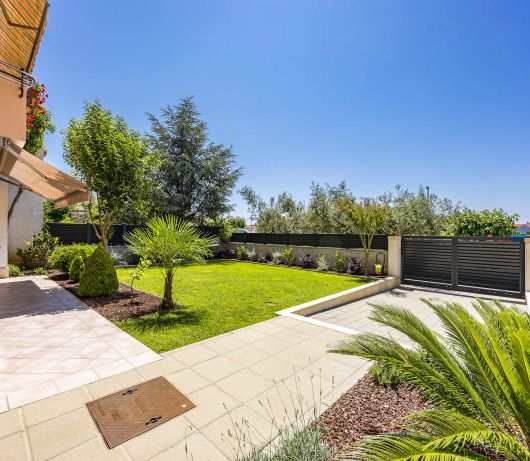 Olea Magica / 2B Apt Bianchera with terrace