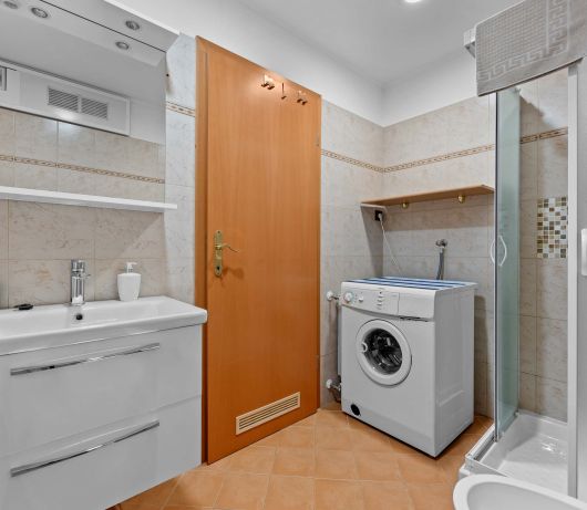Olea Magica / 2B Apt Bianchera with terrace