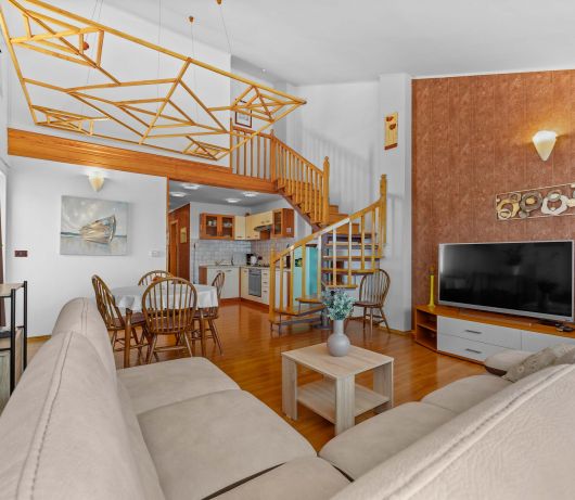 Olea Magica / 2B Apt Bianchera with terrace