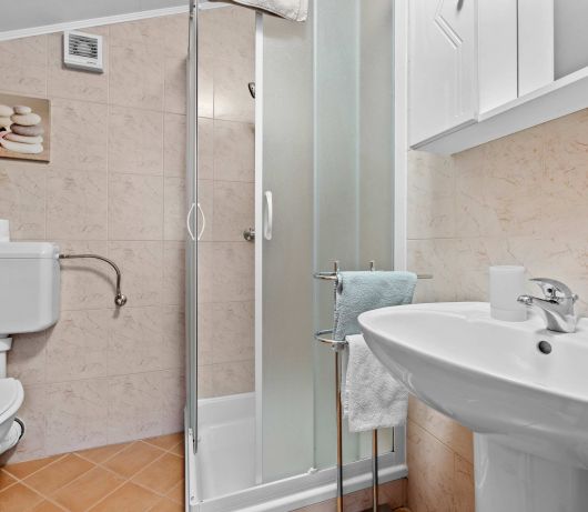 Olea Magica / 2B Apt Bianchera with terrace