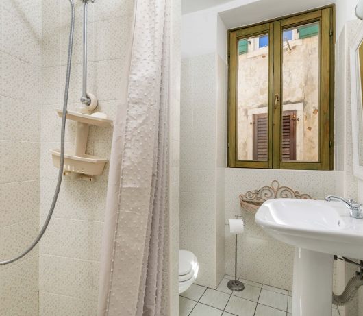Apartment Dei Fiori 2
