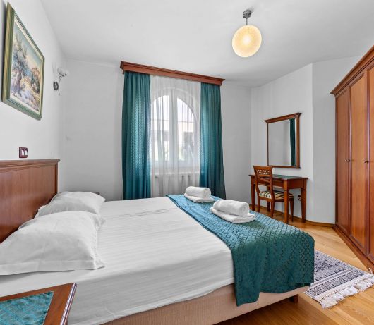 One-bedroom apartment with balcony at Villa Armin