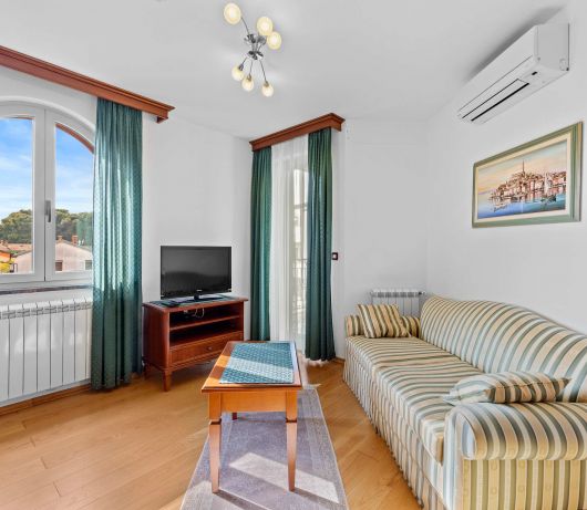 One-bedroom apartment with balcony at Villa Armin