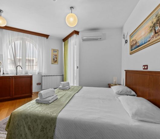 Studio apartment for 2 in Villa Armin