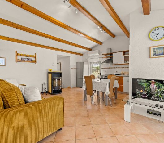 Holiday House Leo
