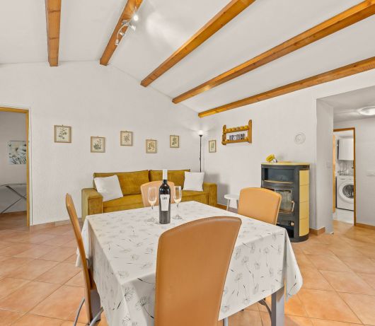Holiday House Leo