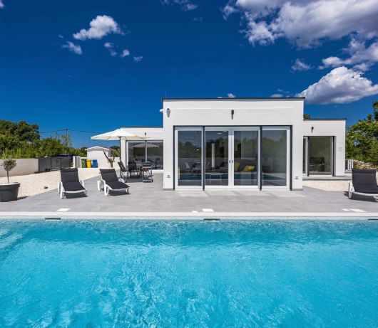 Villa Karoline with private pool