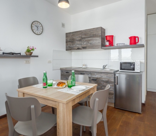 Rovinj Apartments / Deluxe Studio mit Terrasse