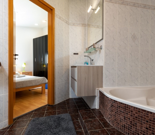 Apartments Kristina / Comfort Two-Bedroom apartment with terrace and parking