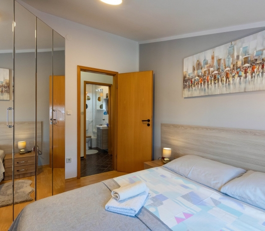 Apartments Kristina / Comfort Two-Bedroom apartment with terrace and parking