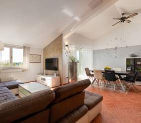 EventHouse / Apartment mit 2 Schlafzimmern, Balkon und Grillplatz A3