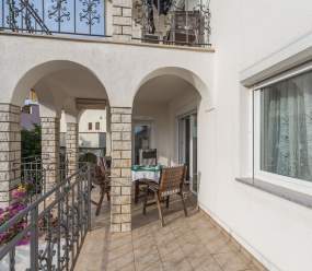 Elegante Zweizimmerwohnung mit Terrasse in Rovinj